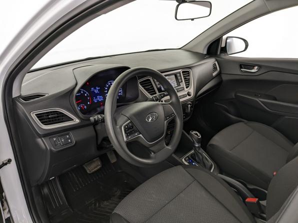 Hyundai Solaris II Рестайлинг с пробегом 2022 года, цена 1 640 000 рублей, 70359 км, седан, Автокод Объявления