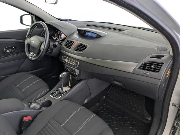 Renault Fluence I Рестайлинг с пробегом 2015 года, цена 1 200 000 рублей, 55743 км, седан, Автокод Объявления