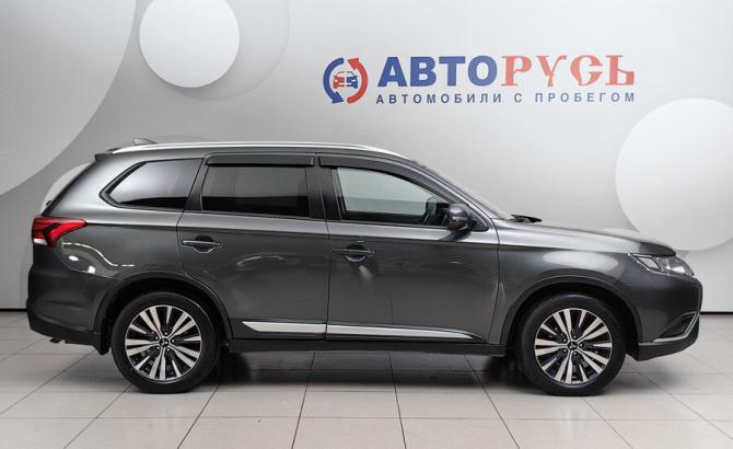 Mitsubishi Outlander III Рестайлинг 3 с пробегом 2019 года, цена 1 768 000 рублей, 148234 км, внедорожник, Автокод Объявления