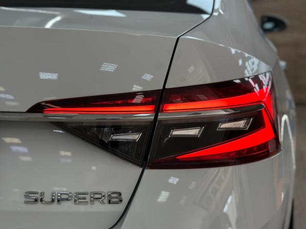 Skoda Superb III Рестайлинг с пробегом 2024 года, цена 3 620 000 рублей, 38400 км, лифтбек, Автокод Объявления