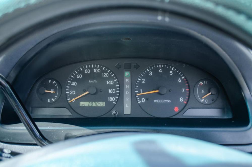 Toyota Ipsum I (M10) Курган  - изображение 9