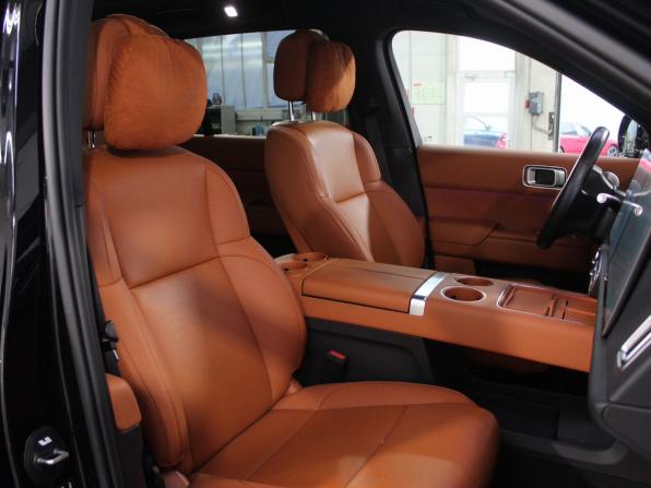Li Auto (Lixiang) L9 I Рестайлинг с пробегом 2024 года, цена 7 100 000 рублей, 56298 км, внедорожник, Автокод Объявления