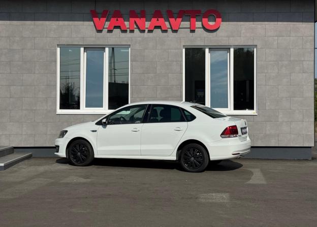 Volkswagen Polo V Рестайлинг с пробегом 2018 года, цена 1 270 000 рублей, 130350 км, седан, Автокод Объявления