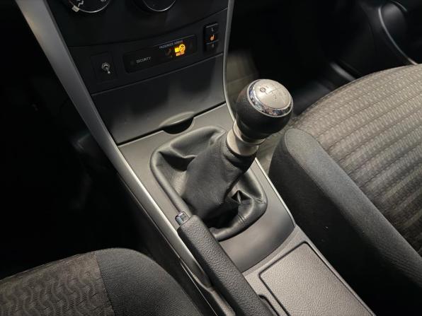 Toyota Corolla X (E140 E150) Рестайлинг с пробегом 2011 года, цена 849 000 рублей, 200791 км, седан, Автокод Объявления