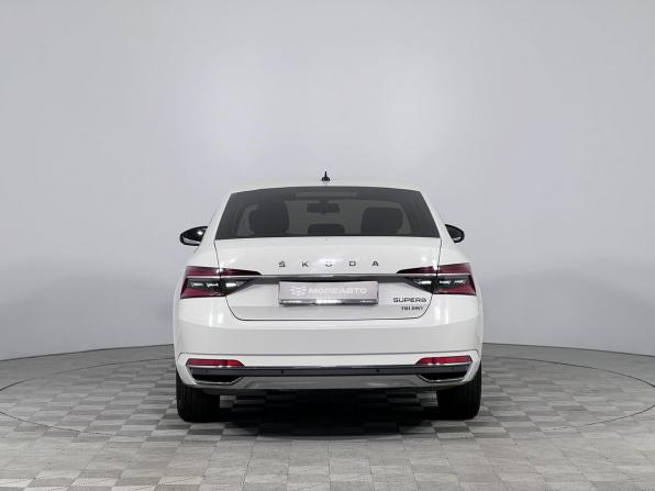 Skoda Superb III Рестайлинг с пробегом 2019 года, цена 2 240 000 рублей, 55567 км, лифтбек, Автокод Объявления