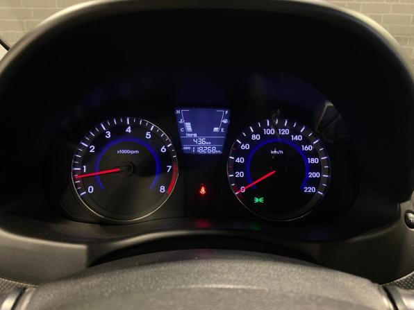 Hyundai Solaris I с пробегом 2014 года, цена 890 000 рублей, 118267 км, седан, Автокод Объявления
