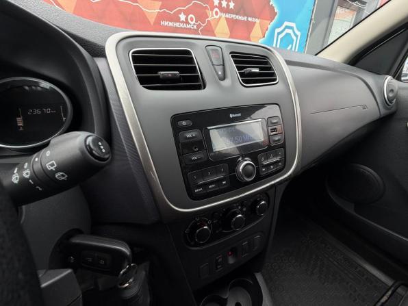 Renault Sandero II Рестайлинг с пробегом 2020 года, цена 1 300 000 рублей, 23600 км, хэтчбек, Автокод Объявления