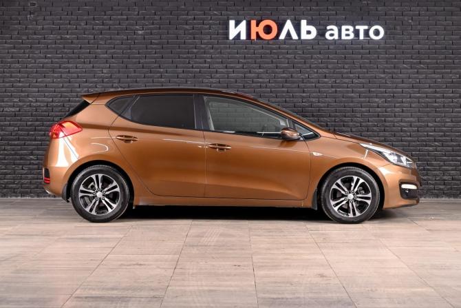 Kia Ceed II Рестайлинг с пробегом 2015 года, цена 1 330 000 рублей, 175572 км, хэтчбек, Автокод Объявления