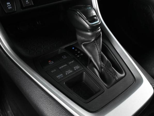 Toyota RAV4 V (XA50) с пробегом 2019 года, цена 3 299 000 рублей, 65462 км, внедорожник, Автокод Объявления
