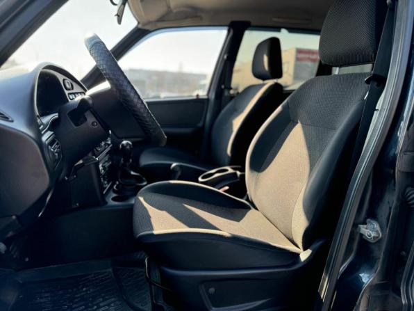 Chevrolet Niva I Рестайлинг с пробегом 2015 года, цена 730 000 рублей, 31900 км, внедорожник, Автокод Объявления