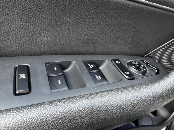 Hyundai Sonata VII (LF) Рестайлинг с пробегом 2018 года, цена 1 840 000 рублей, 109550 км, седан, Автокод Объявления