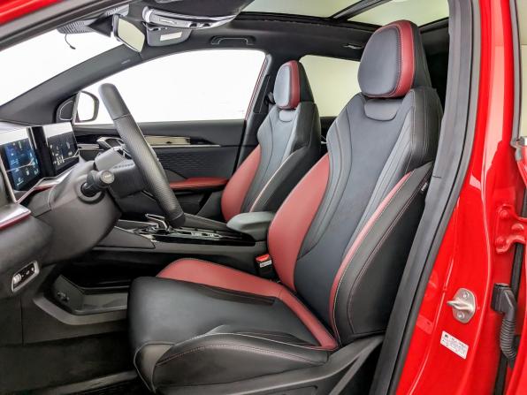 Geely Coolray I Рестайлинг с пробегом 2024 года, цена 2 459 000 рублей, 4725 км, внедорожник, Автокод Объявления