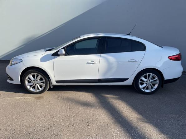 Renault Fluence I Рестайлинг с пробегом 2016 года, цена 895 000 рублей, 238216 км, седан, Автокод Объявления