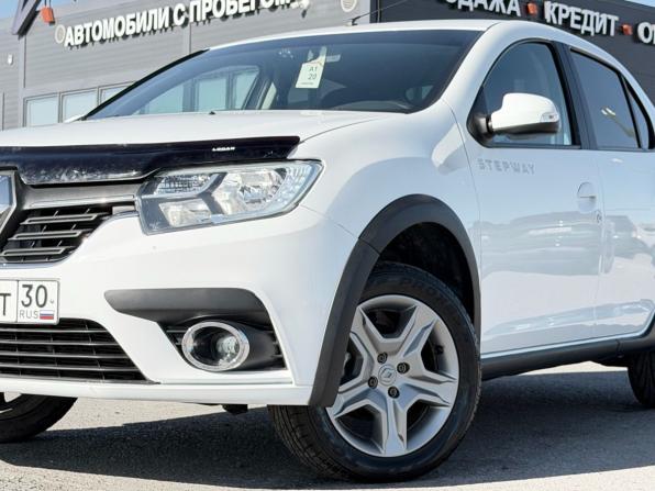Renault Logan II Рестайлинг с пробегом 2020 года, цена 850 000 рублей, 175000 км, седан, Автокод Объявления