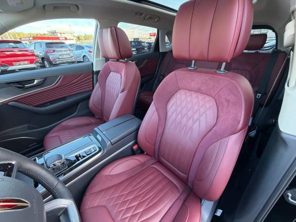 Hongqi HS5 I Рестайлинг с пробегом 2023 года, цена 3 195 000 рублей, 16118 км, внедорожник, Автокод Объявления