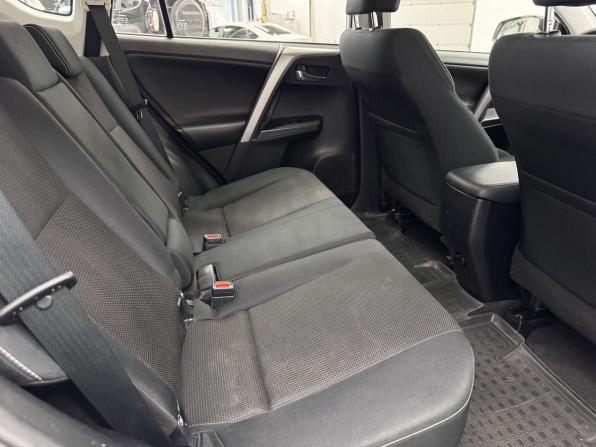 Toyota RAV4 IV (XA40) Рестайлинг с пробегом 2016 года, цена 2 099 000 рублей, 139384 км, внедорожник, Автокод Объявления