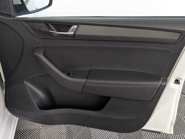 Skoda Rapid II с пробегом 2021 года, цена 1 300 000 рублей, 140280 км, лифтбек, Автокод Объявления