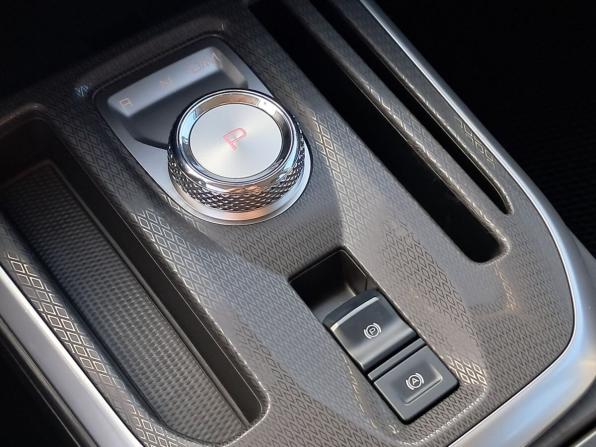 Haval Jolion I с пробегом 2021 года, цена 1 700 000 рублей, 27763 км, внедорожник, Автокод Объявления