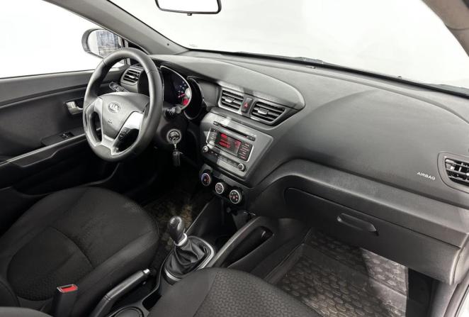 Kia Rio III Рестайлинг с пробегом 2015 года, цена 860 000 рублей, 180428 км, седан, Автокод Объявления