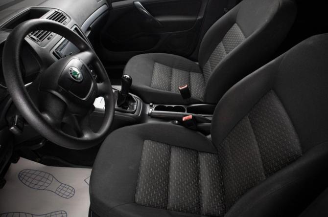 Skoda Octavia II (A5) Рестайлинг с пробегом 2011 года, цена 699 000 рублей, 242000 км, лифтбек, Автокод Объявления