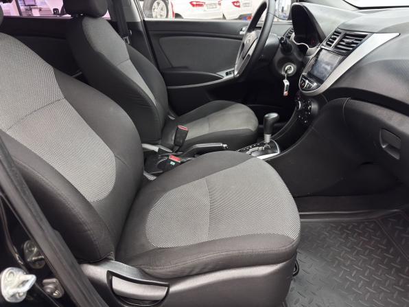 Hyundai Solaris I с пробегом 2014 года, цена 890 000 рублей, 175946 км, седан, Автокод Объявления