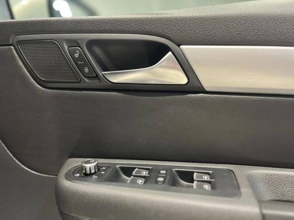 Volkswagen Sharan II с пробегом 2013 года, цена 1 450 000 рублей, 64062 км, минивэн, Автокод Объявления