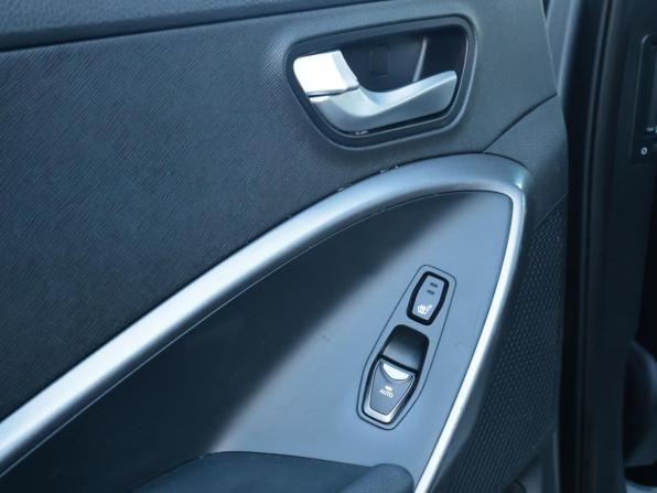 Hyundai Santa Fe III с пробегом 2012 года, цена 1 655 000 рублей, 140089 км, внедорожник, Автокод Объявления