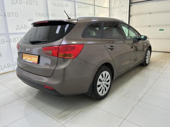 Kia Ceed II с пробегом 2014 года, цена 990 000 рублей, 217000 км, универсал, Автокод Объявления