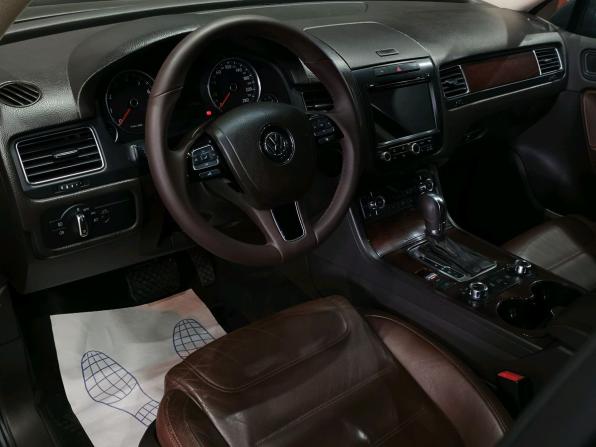 Volkswagen Touareg II с пробегом 2011 года, цена 1 690 000 рублей, 258910 км, внедорожник, Автокод Объявления