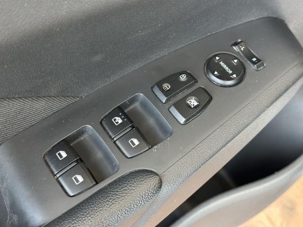 Hyundai Solaris II с пробегом 2019 года, цена 1 459 000 рублей, 57140 км, седан, Автокод Объявления