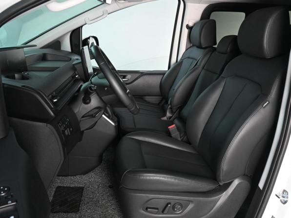 Hyundai Staria I с пробегом 2024 года, цена 6 279 000 рублей, 7188 км, минивэн, Автокод Объявления