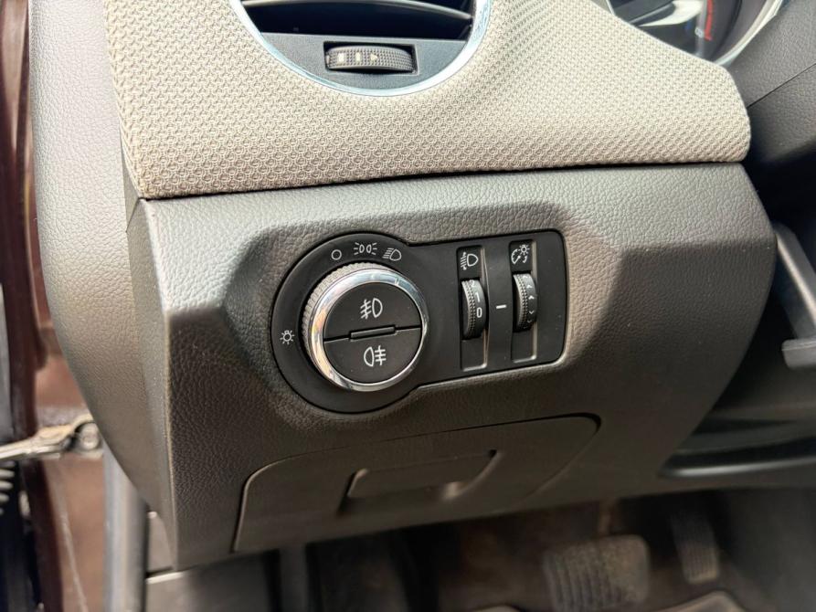 Chevrolet Cruze I Рестайлинг Санкт-Петербург  - изображение 15