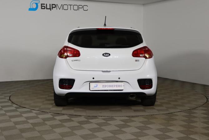 Kia Ceed II Рестайлинг с пробегом 2016 года, цена 1 189 990 рублей, 123124 км, хэтчбек, Автокод Объявления