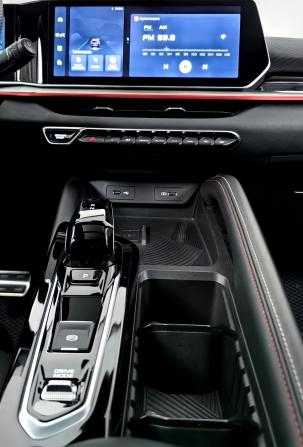 Geely Coolray I Рестайлинг с пробегом 2024 года, цена 2 151 000 рублей, 38067 км, внедорожник, Автокод Объявления