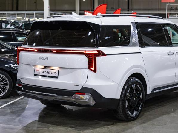 Kia Carnival IV Рестайлинг с пробегом 2024 года, цена 5 899 700 рублей, 32546 км, минивэн, Автокод Объявления