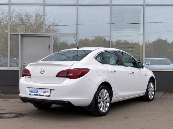 Opel Astra J Рестайлинг с пробегом 2013 года, цена 899 000 рублей, 144330 км, седан, Автокод Объявления