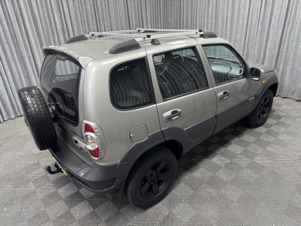 Chevrolet Niva I Рестайлинг с пробегом 2010 года, цена 497 000 рублей, 181078 км, внедорожник, Автокод Объявления