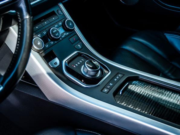 Land Rover Range Rover Evoque I с пробегом 2015 года, цена 2 090 000 рублей, 191925 км, внедорожник, Автокод Объявления