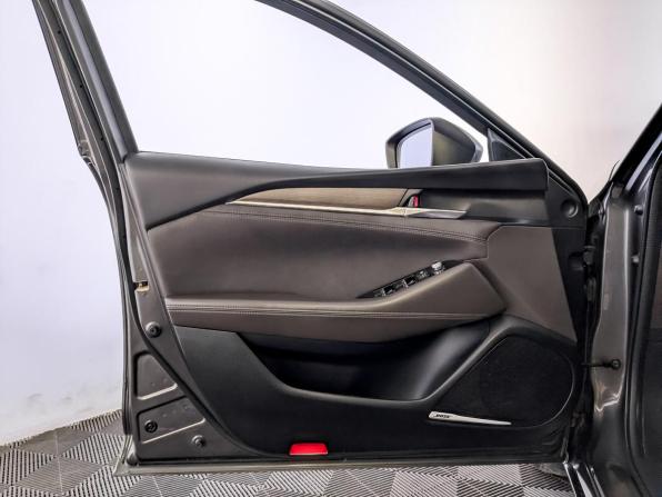 Mazda 6 III (GJ) Рестайлинг 2 с пробегом 2019 года, цена 2 030 000 рублей, 171083 км, седан, Автокод Объявления
