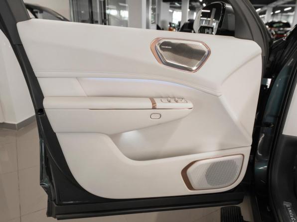 Lynk &amp; Co 900 с пробегом 2026 года, цена 7 250 000 рублей, 50 км, внедорожник, Автокод Объявления