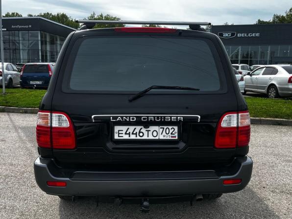 Toyota Land Cruiser 100 Series Рестайлинг 2 с пробегом 2006 года, цена 1 800 000 рублей, 510000 км, внедорожник, Автокод Объявления