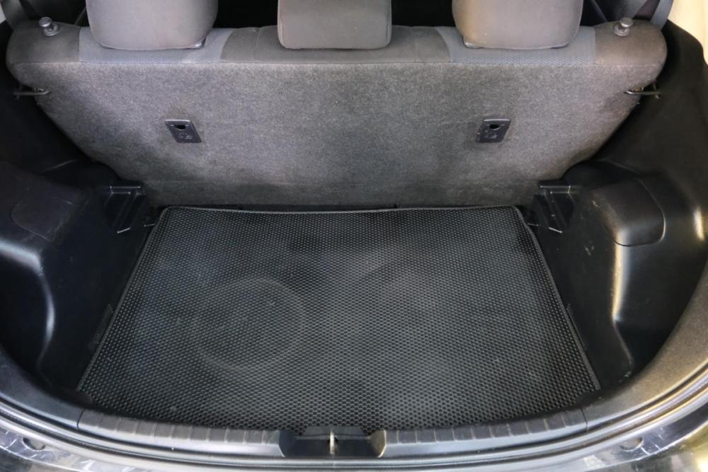 Toyota Vitz III (XP130) Рестайлинг 2 Омск  - изображение 19