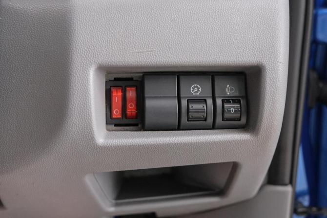 Mazda Axela I с пробегом 2004 года, цена 599 000 рублей, 292000 км, хэтчбек, Автокод Объявления