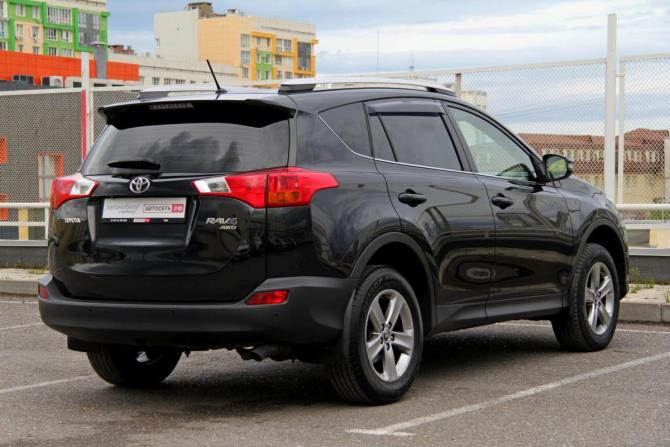 Toyota RAV4 IV (XA40) Рестайлинг с пробегом 2015 года, цена 2 514 800 рублей, 181327 км, внедорожник, Автокод Объявления