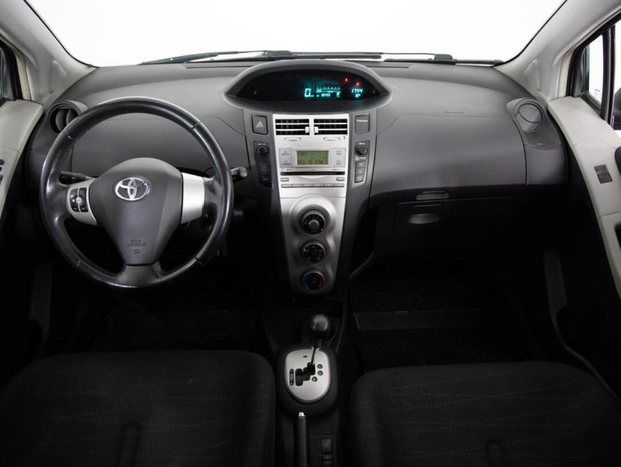 Toyota Yaris II Санкт-Петербург  - изображение 9
