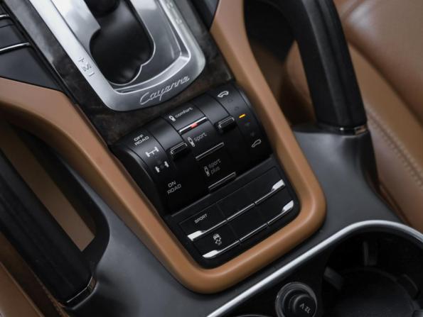 Porsche Cayenne II Рестайлинг (958) с пробегом 2015 года, цена 4 949 505 рублей, 169609 км, внедорожник, Автокод Объявления