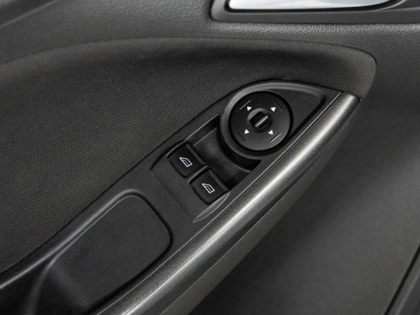 Ford Focus III Рестайлинг с пробегом 2018 года, цена 950 000 рублей, 100860 км, универсал, Автокод Объявления