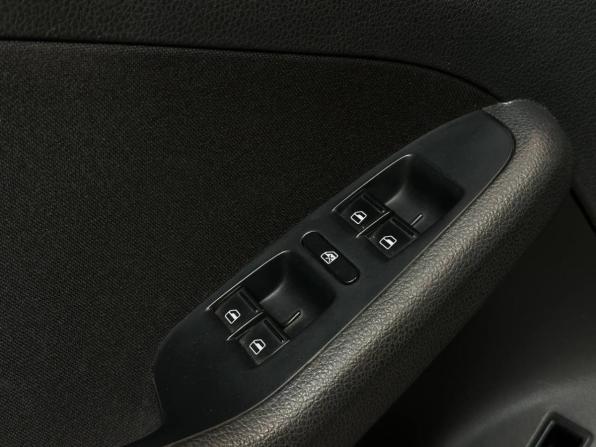 Volkswagen Jetta VI Рестайлинг с пробегом 2018 года, цена 1 350 000 рублей, 208689 км, седан, Автокод Объявления