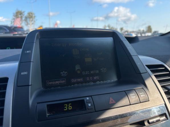 Toyota Prius II Рестайлинг (XW20) с пробегом 2007 года, цена 695 000 рублей, 230456 км, лифтбек, Автокод Объявления