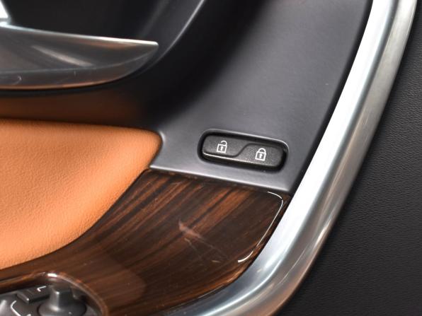 Volvo XC60 I Рестайлинг с пробегом 2014 года, цена 1 899 999 рублей, 181837 км, внедорожник, Автокод Объявления